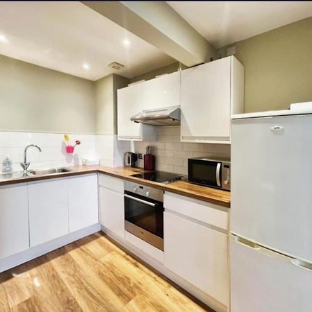 Stones Throw From The Beach - Stunning Sea View Portsmouth Eksteriør billede