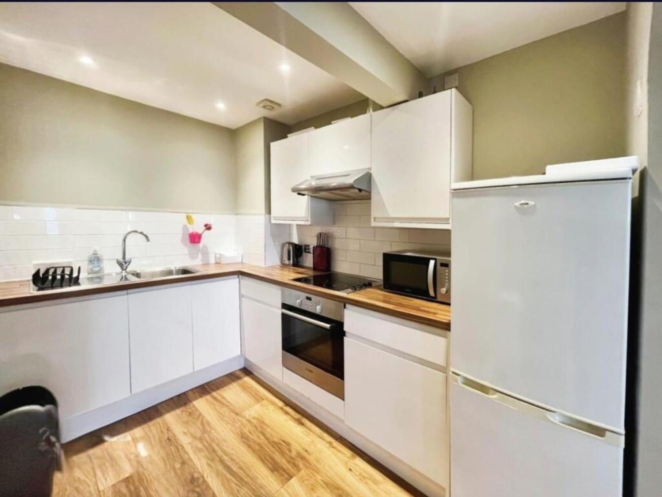 Stones Throw From The Beach - Stunning Sea View Portsmouth Eksteriør billede